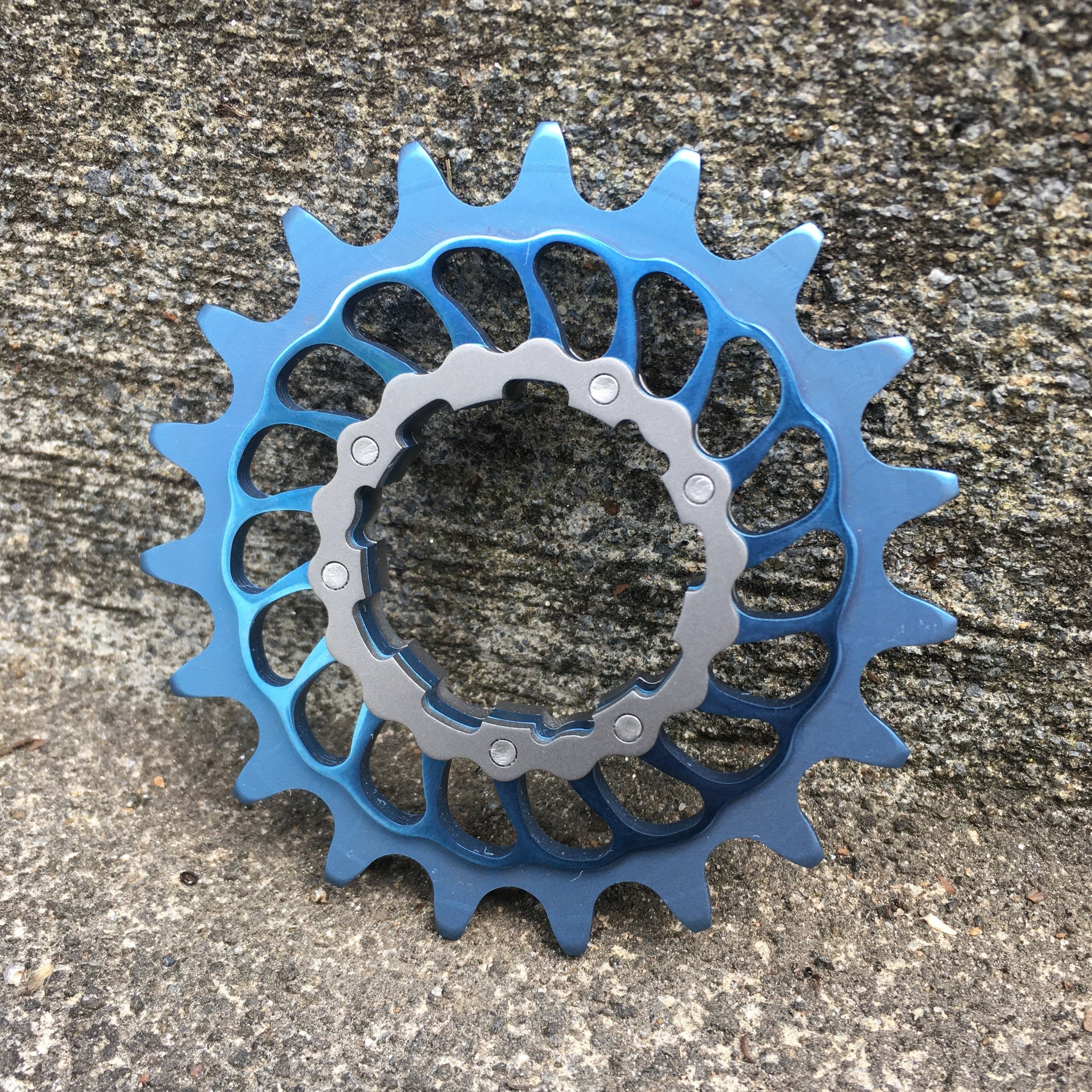 BON　30 hope-threaded-bb-blue.jpg?v=